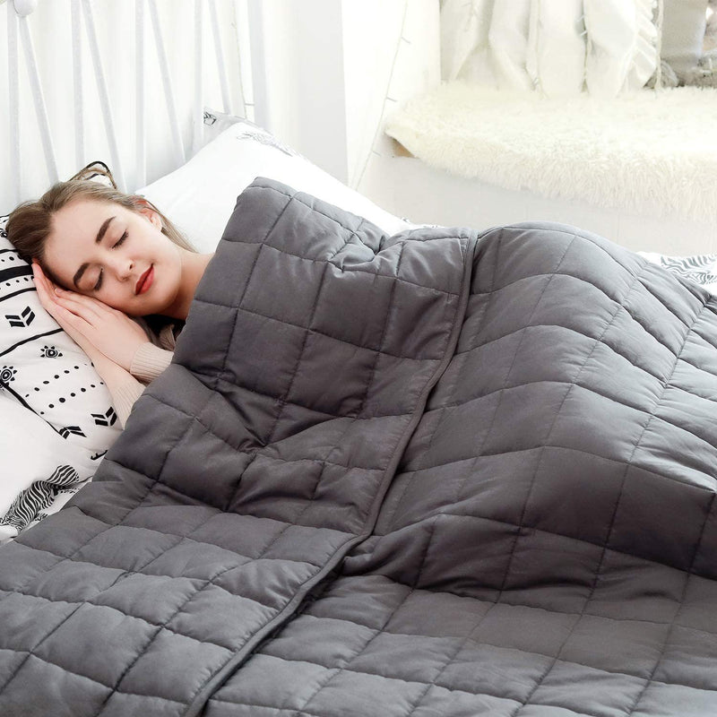 Gravity blanket outlet